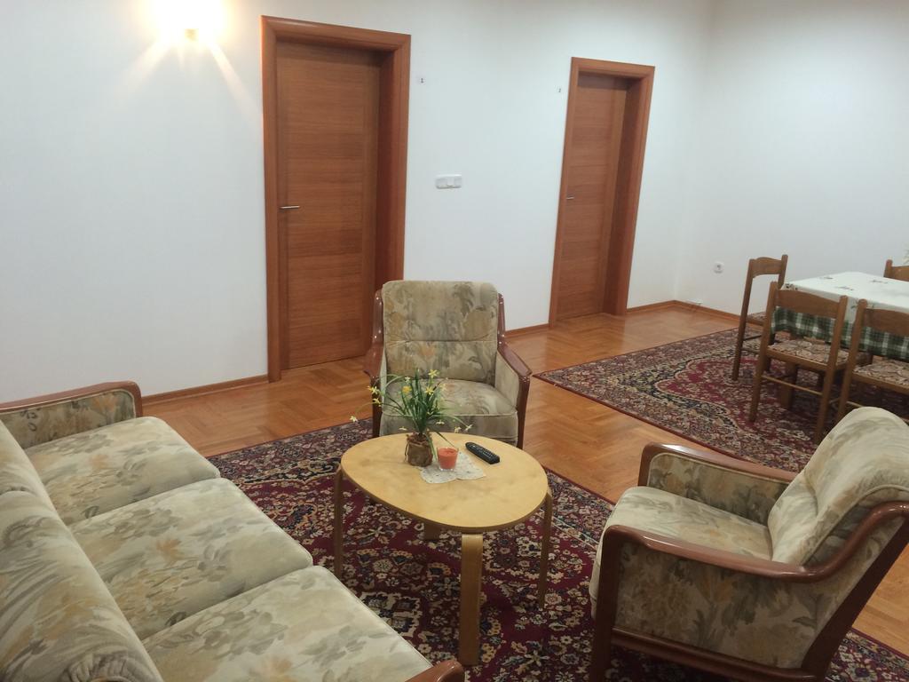 Guest House Seperic Jastrebarsko Exterior foto
