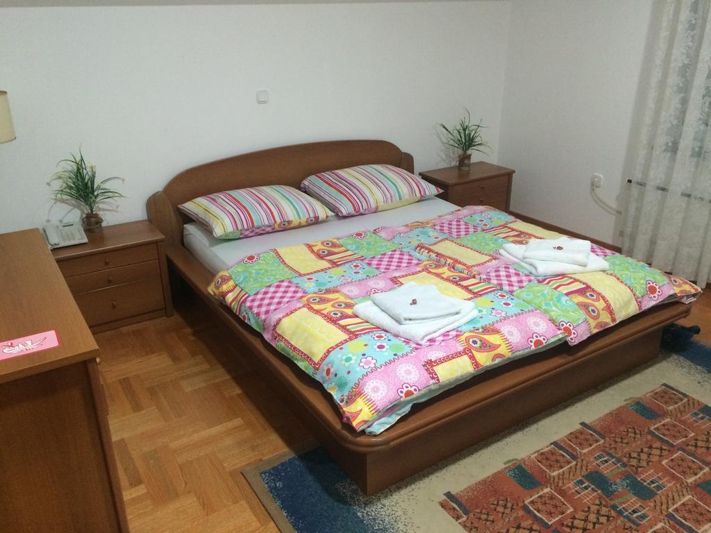 Guest House Seperic Jastrebarsko Exterior foto